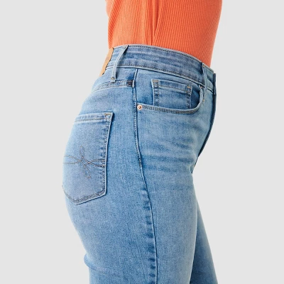 DENIZEN® From Levi's® Women's Ultra-High Rise Sculpting Cropped Flare Jeans - Image 4